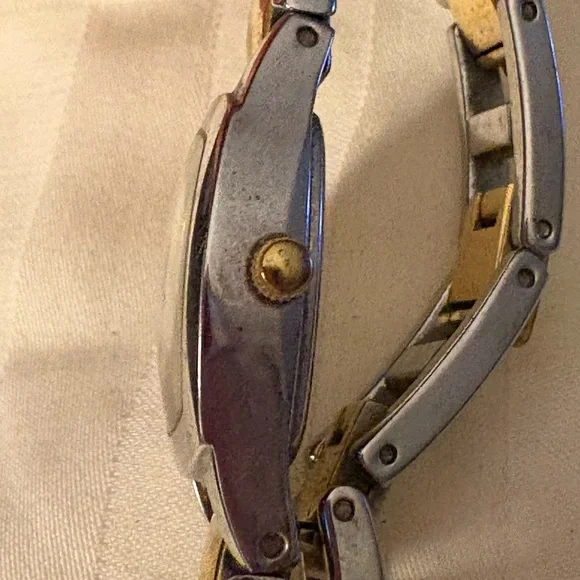 W1 WOMAN'S FOSSIL F2 ES9525 STAINLESS STEEEL-GOLD TONE  30M WATCH 5066 - Picture 5 of 15